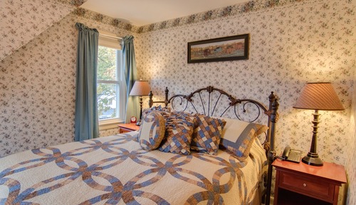 Traditional Room, 1 Queen Bed