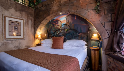 Room (Tuscany)