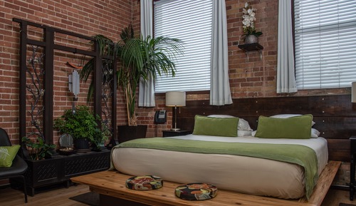Room (Zen Garden)