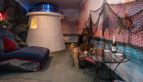 Room (Lighthouse)