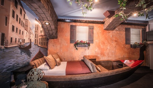 Room (Venice)