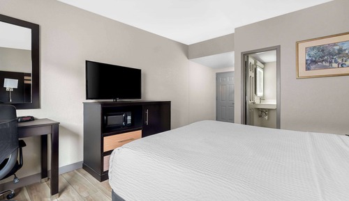 Standard Room, 1 King Bed