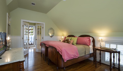 Victoria's Garden Suite, Fireplace and Double person Jacuzzi, Pet Friendly