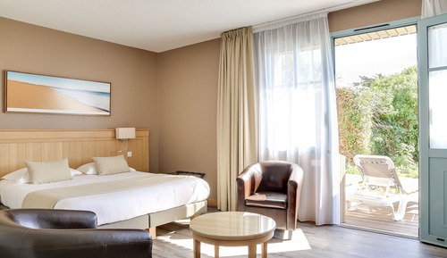 Double Room, Terrace, Garden View (Privilège)