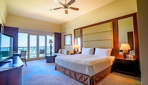 Executive Club Room