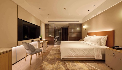 Royal Room, 1 King Bed (Block B Royale King Size, Non-smoking)