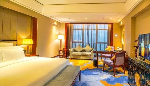 Business Room, 1 King Bed, Smoking