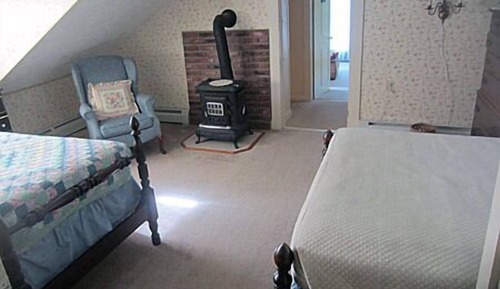 The Winterberry Room