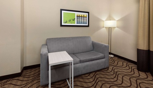 Deluxe Room, 1 King Bed, Accessible, Non Smoking (Mobility Accessible)