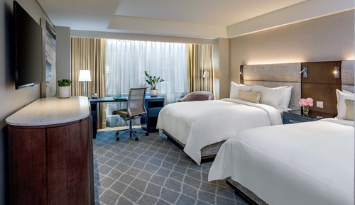 Classic Room, 2 Queen Beds, Roll-in Shower (Roll-In Shower)