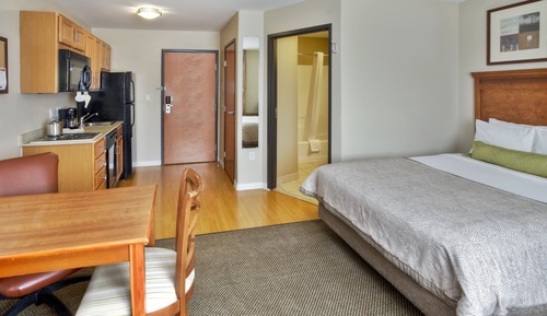 Studio Suite, 1 Queen Bed, Accessible (Mobility, Accessible Tub)