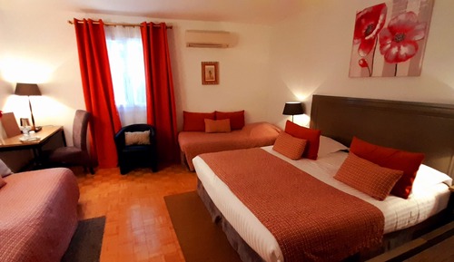 Classic Quadruple Room