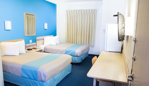 Deluxe Room, 2 Double Beds, Non Smoking, Refrigerator & Microwave