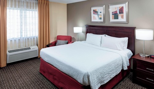 Studio, 1 King Bed with Sofa bed, Non Smoking (Hearing Accessible)