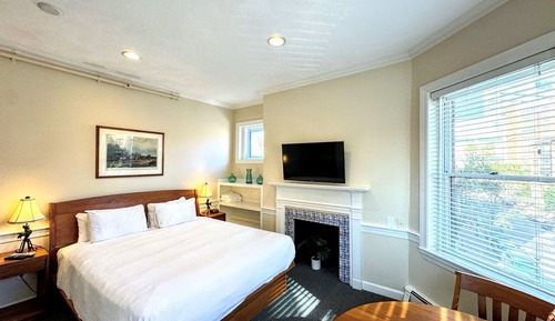 Deluxe Studio, 1 King Bed