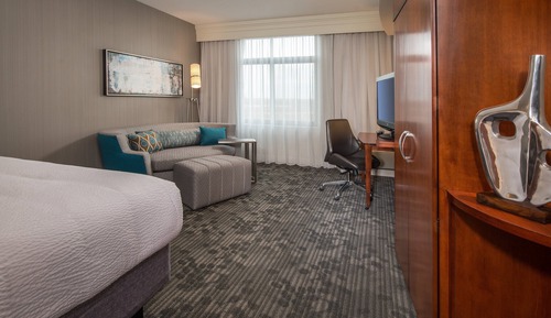 Room, 1 King Bed with Sofa bed, Balcony (Hearing Accessible)