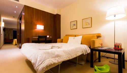 Twin Room (With extra Sofa bed)