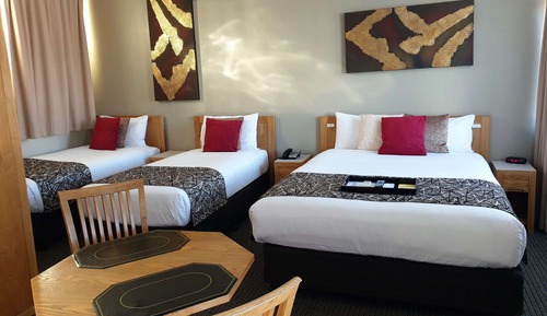 Family Room, Multiple Beds, Non Smoking, Microwave (Walk-in Shower)