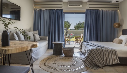 Superior Studio, Garden View