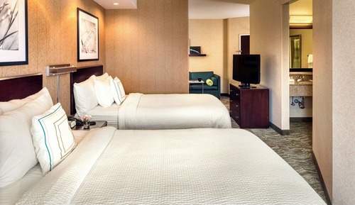 Suite, Multiple Beds (Mobility Accessible, Tub)