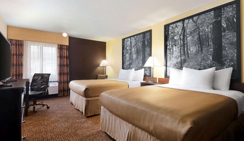 Deluxe Room, 2 Queen Beds, Non Smoking