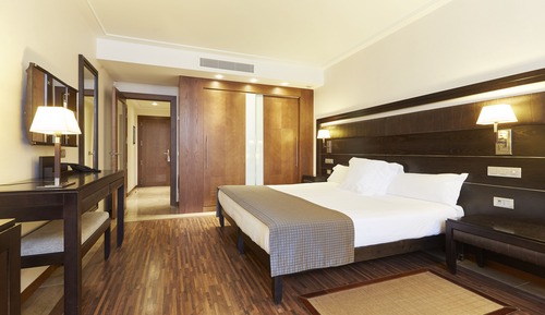 Family Suite, Connecting Rooms