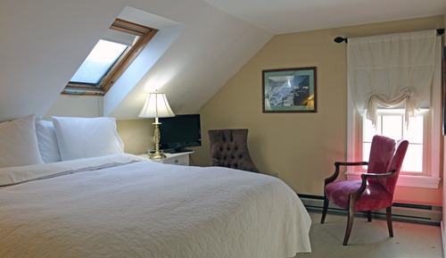 Economy Room, 1 Queen Bed (Third Floor)