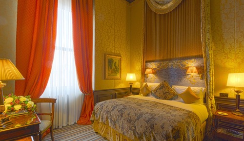 Suite, 1 King Bed