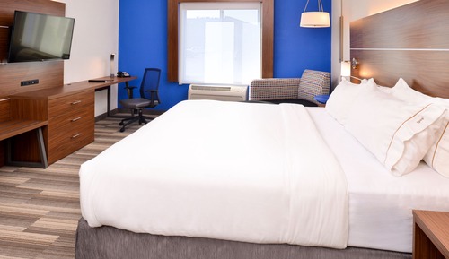 Standard Room, 1 King Bed, Accessible Bathtub (Communications, Mobility)