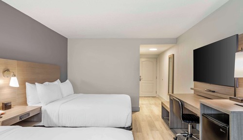 Standard Room, 2 Queen Beds, Non Smoking