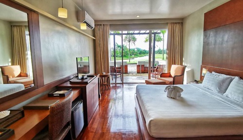 Deluxe Double or Twin Room with Golf View