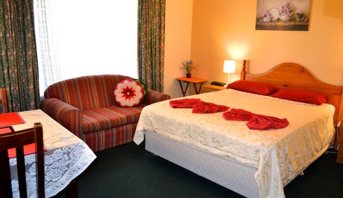 En-suite Queen Room Package
