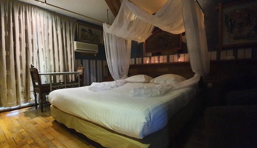 Superior Room, 1 King Bed, Bathtub, Garden View