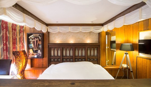 Exclusive Room