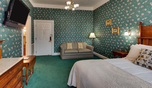 Single Room, Courtyard View