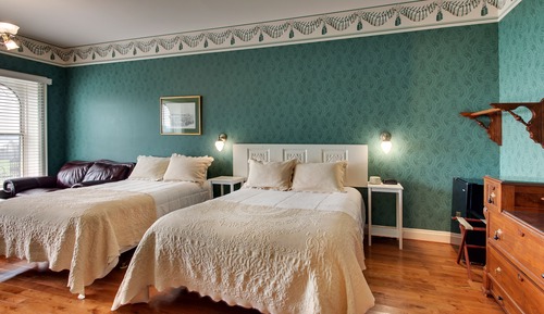 Signature Double Room, River View 204