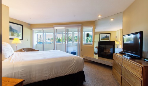 Condo, 1 Bedroom + Loft, Hot Tub (Unit 203)