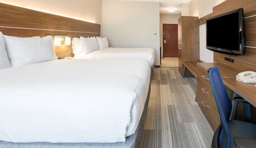 Standard Room, 2 Queen Beds, Accessible (Mobility Tub)