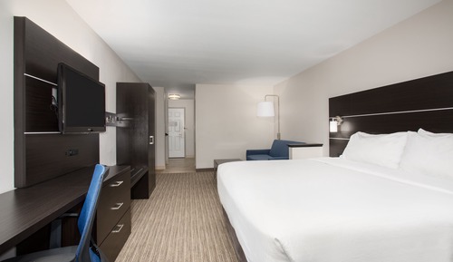 Suite, 1 King Bed with Sofa bed, Accessible (Mobility, Accessible Tub)