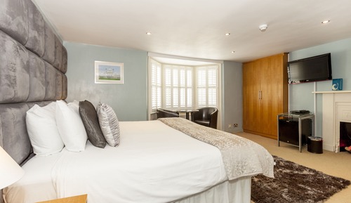 Deluxe Double or Twin Room