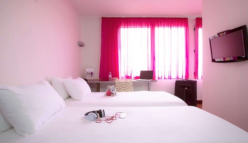 Standard Suite, Multiple Beds