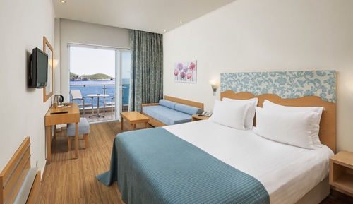 Superior Double or Twin Room (East Side Open Sea View)