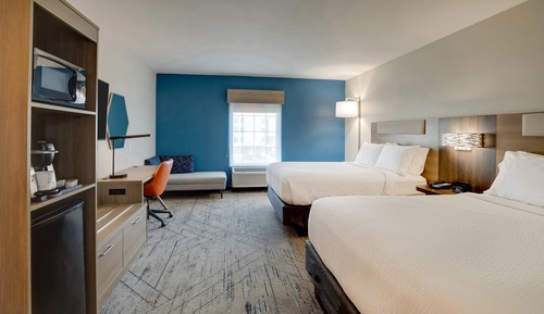 Standard Room, 2 Queen Beds (Extra Floor Space)