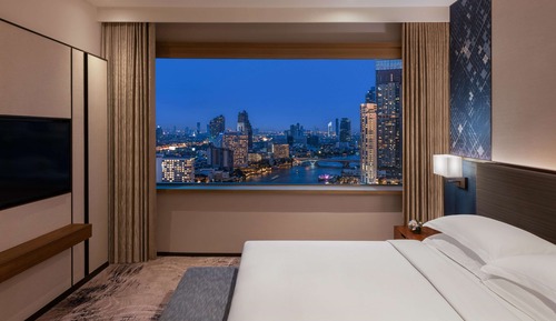 Panoramic Suite, 1 King Bed, Business Lounge Access, Executive Level