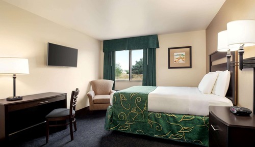 Room, 1 King Bed, Accessible, Non Smoking (Hearing Impaired)