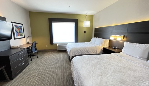 Standard Room, 2 Queen Beds, Accessible (Mobility Tub)