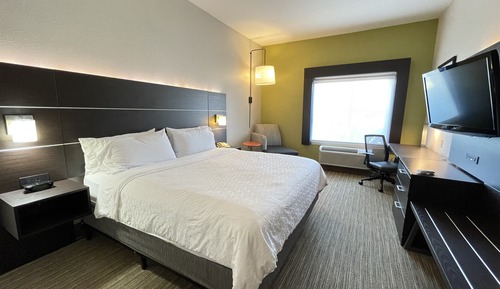 Standard Room, 1 King Bed