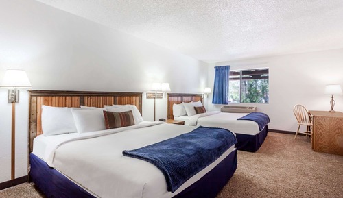 Suite, Multiple Beds, Non Smoking