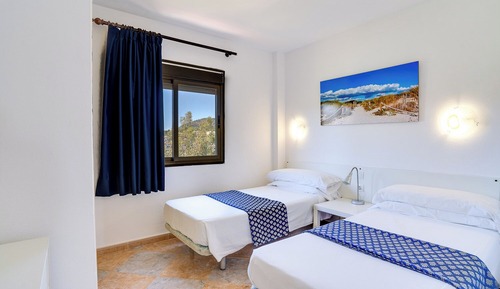 Family Apartment, 1 Bedroom, Sea View, Beachside