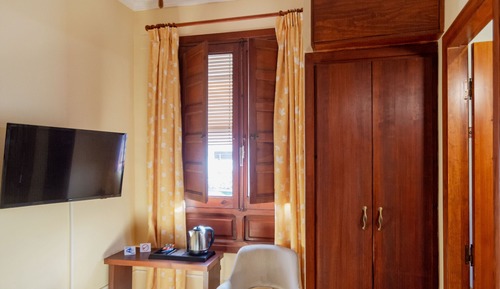 Single Room (Small)